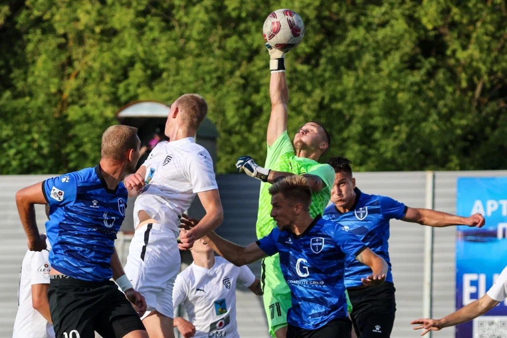 AVB16390.jpg AVB16390.jpg